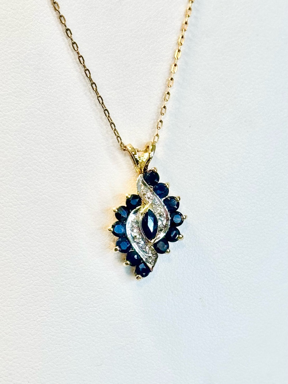 Vintage 14KGF Chain & Gold Vermeil 925 Blue Sapphire Cluster Pendant Necklace